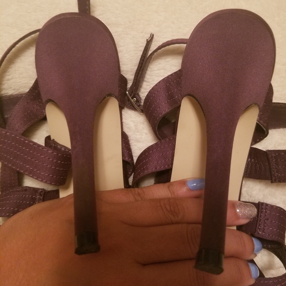 Heels - Picture 4 of 5
